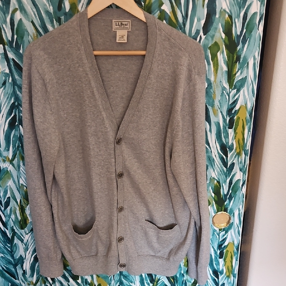 Vintage L.L. Bean Men's Light Gray V-Neck Button Cardigan - Size L